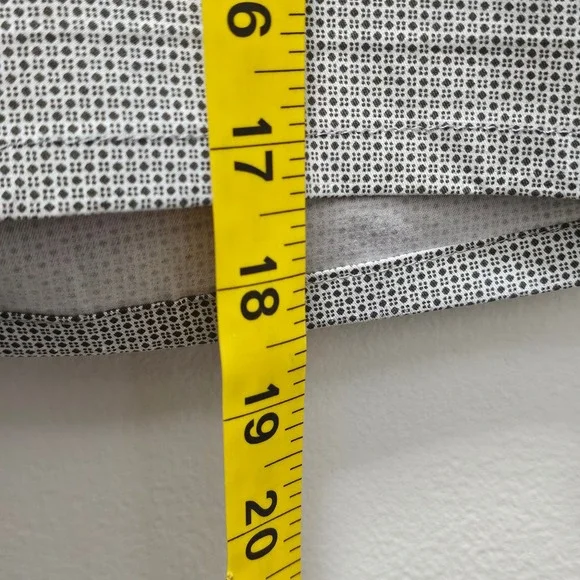 ROWM Mens Size 38 Geometric Micro Print Chino Shorts Grey White Stretch Cotton - Picture 6 of 6